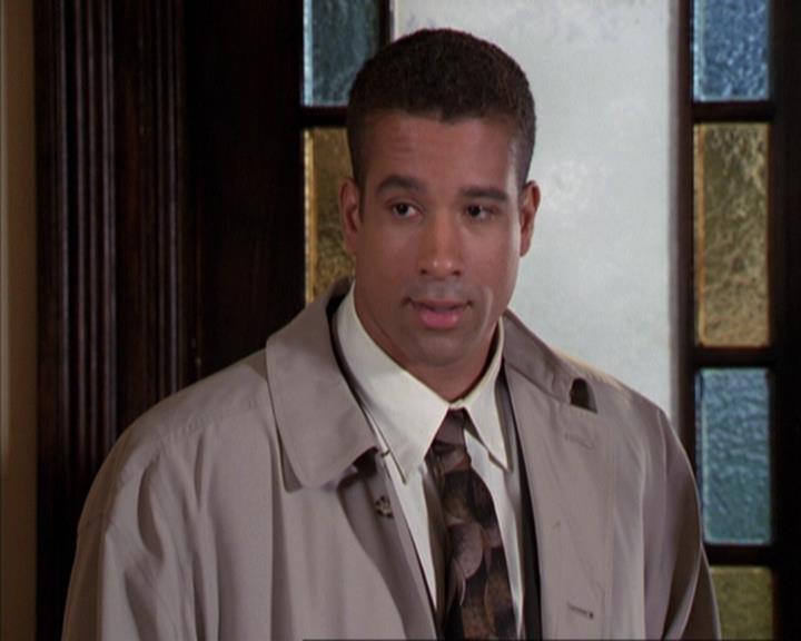 Charmed-Online-dot-net_305SightUnseen0912.jpg