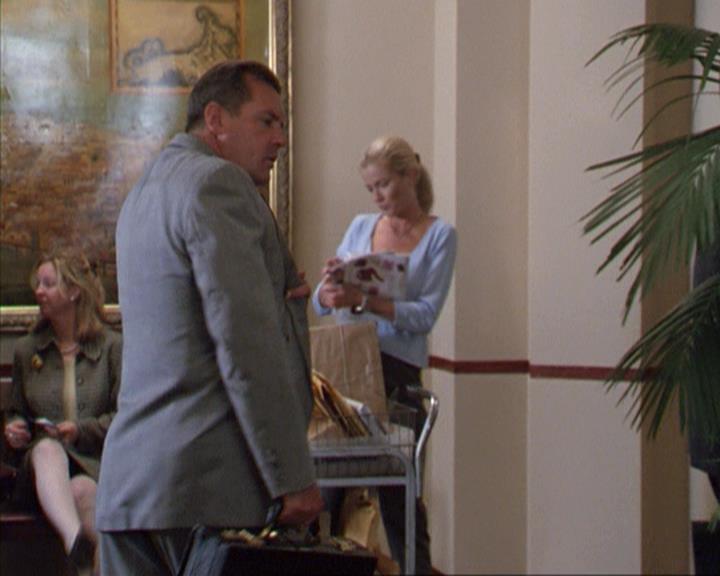 Charmed-Online-dot-net_305SightUnseen0968.jpg