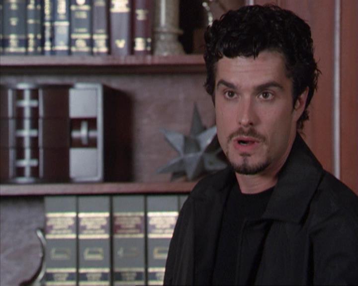 Charmed-Online-dot-net_305SightUnseen1006.jpg
