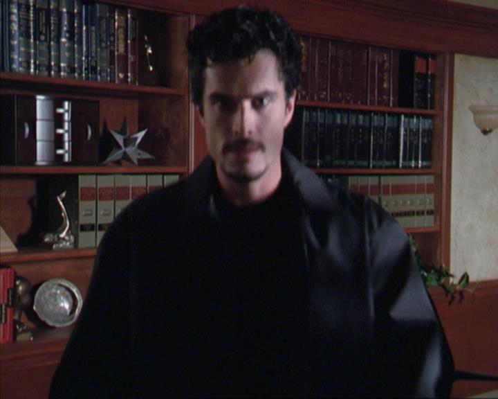 Charmed-Online-dot-net_305SightUnseen1010.jpg