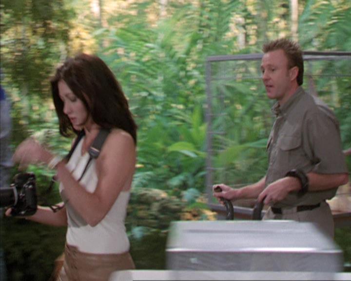Charmed-Online-dot-net_305SightUnseen1020.jpg