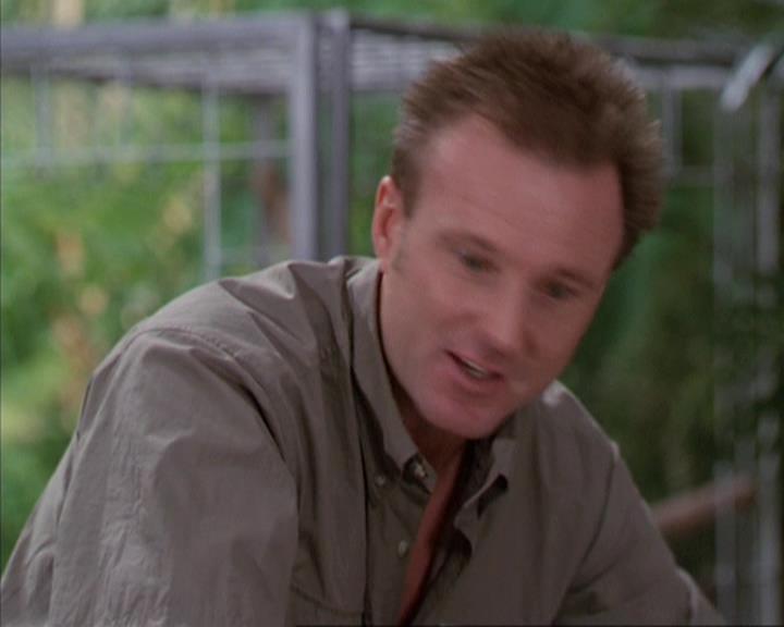 Charmed-Online-dot-net_305SightUnseen1055.jpg