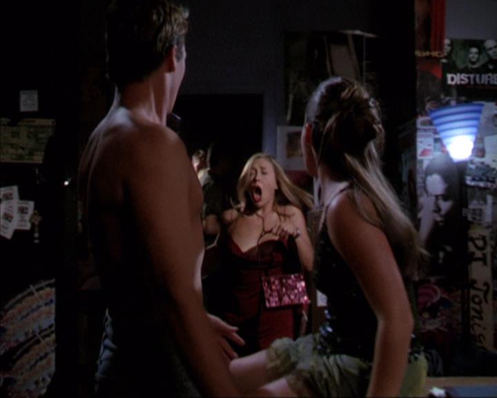 Charmed-Online-dot-net_305SightUnseen1090.jpg