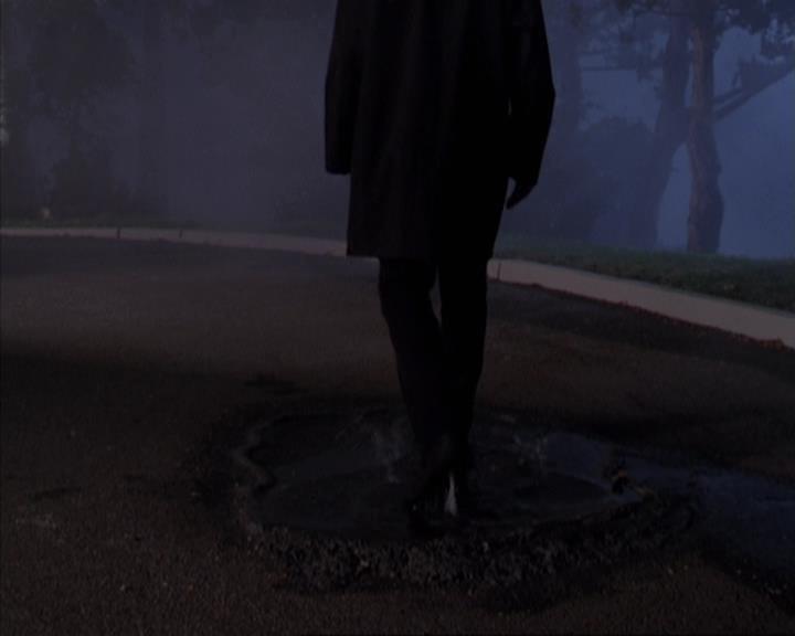 Charmed-Online-dot-net_305SightUnseen1599.jpg
