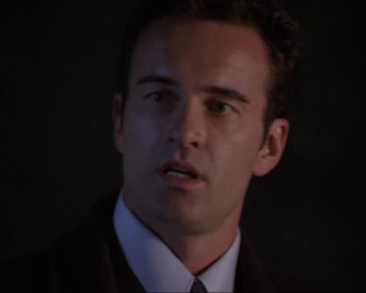 Charmed-Online-dot-net_305SightUnseen1604.jpg