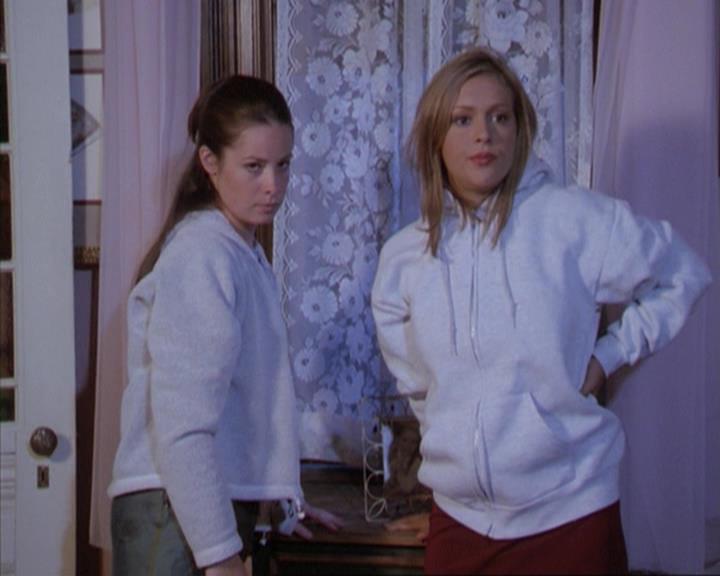 Charmed-Online-dot-net_305SightUnseen1627.jpg