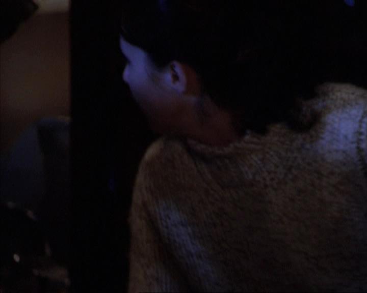 Charmed-Online-dot-net_305SightUnseen1679.jpg