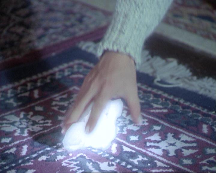 Charmed-Online-dot-net_305SightUnseen1702.jpg