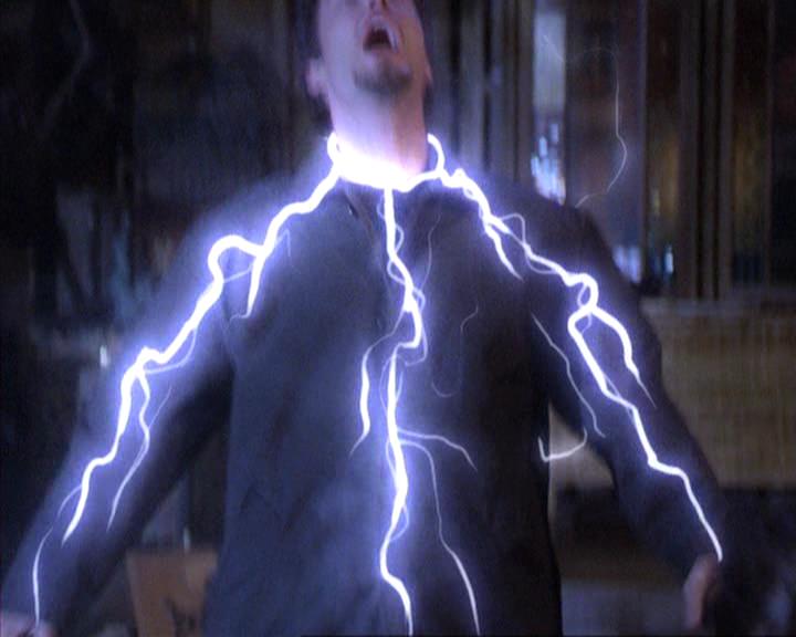 Charmed-Online-dot-net_305SightUnseen1718.jpg