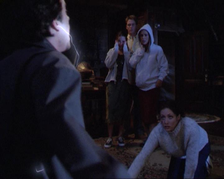 Charmed-Online-dot-net_305SightUnseen1721.jpg