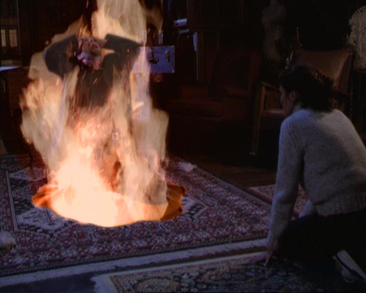 Charmed-Online-dot-net_305SightUnseen1738.jpg