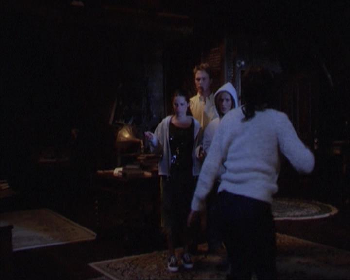 Charmed-Online-dot-net_305SightUnseen1744.jpg Charmed-Online-dot-net_305SightUnseen1744.jpg