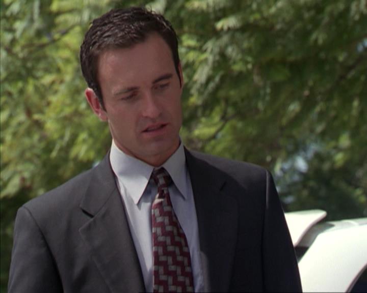Charmed-Online-dot-net_307PowerOutage0642.jpg