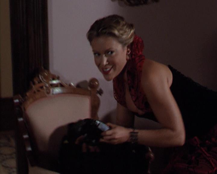 Charmed-Online-dot-net_307PowerOutage1382.jpg