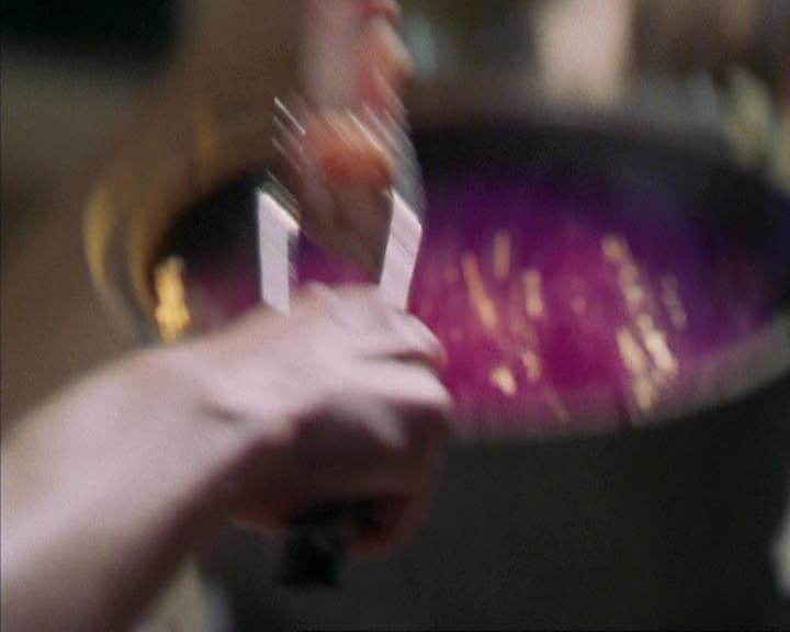 Charmed-Online-dot-net_309SleuthingWithTheEnemy0041.jpg Charmed-Online-dot-net_309SleuthingWithTheEnemy0041.jpg