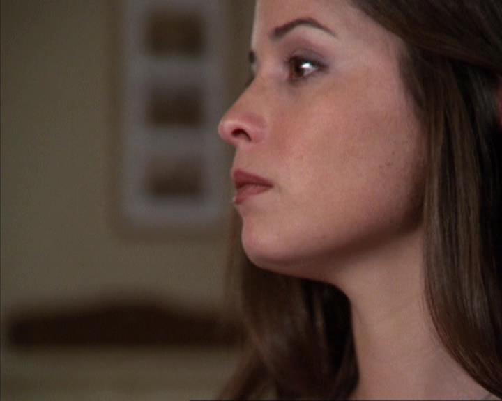 Charmed-Online-dot-net_309SleuthingWithTheEnemy0098.jpg