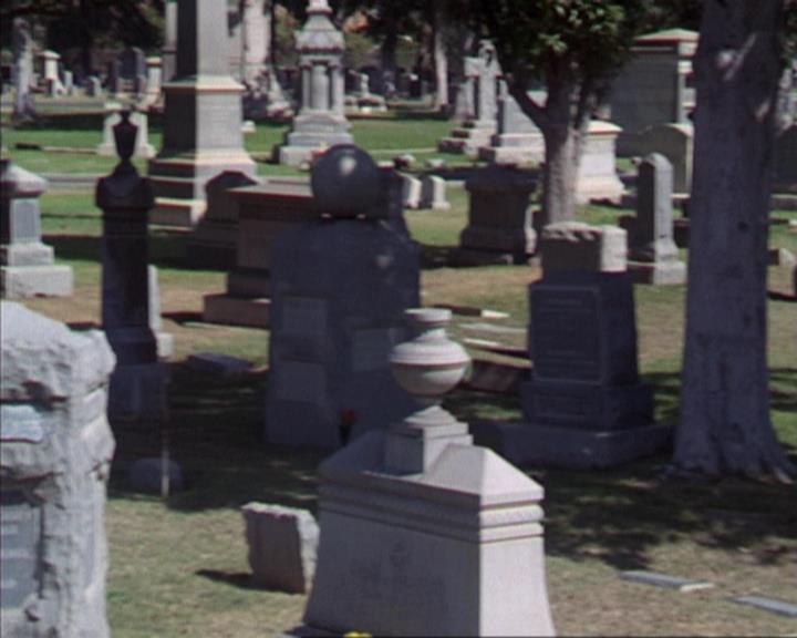 Charmed-Online-dot-net_309SleuthingWithTheEnemy0137.jpg