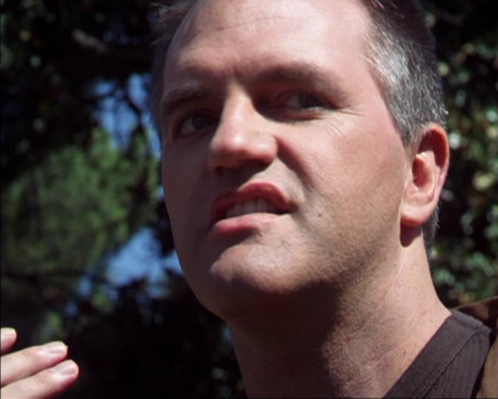 Charmed-Online-dot-net_309SleuthingWithTheEnemy0167.jpg