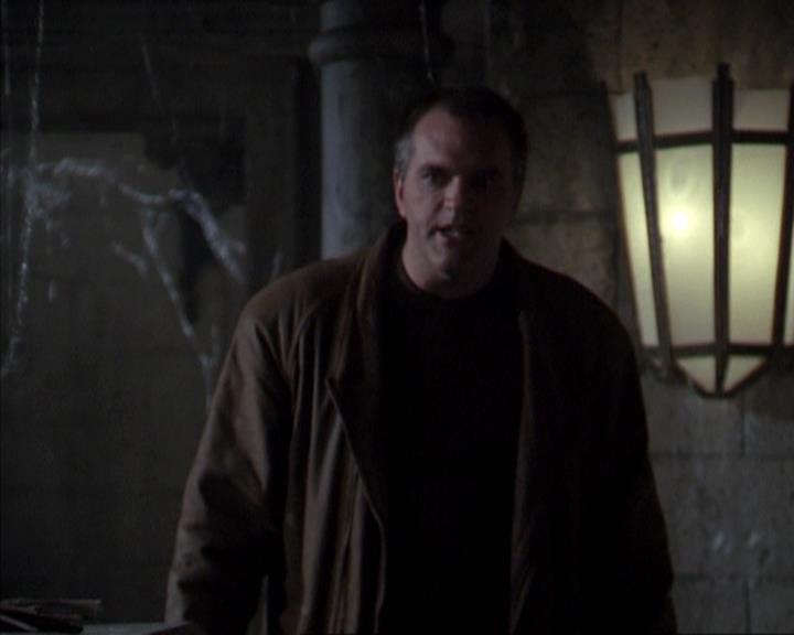 Charmed-Online-dot-net_309SleuthingWithTheEnemy0205.jpg