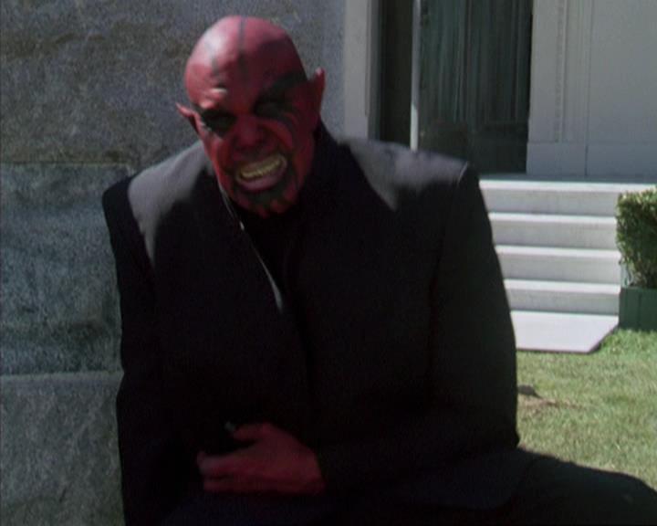 Charmed-Online-dot-net_309SleuthingWithTheEnemy0229.jpg
