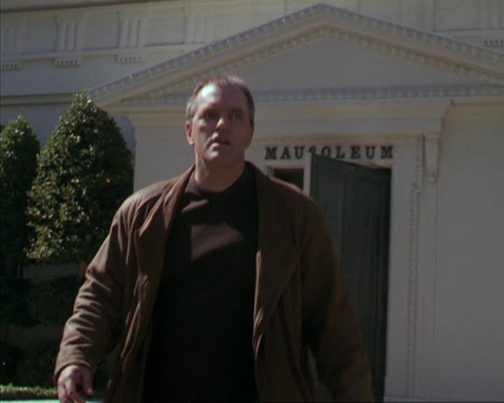 Charmed-Online-dot-net_309SleuthingWithTheEnemy0248.jpg