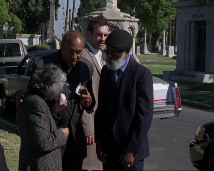 Charmed-Online-dot-net_309SleuthingWithTheEnemy0257.jpg