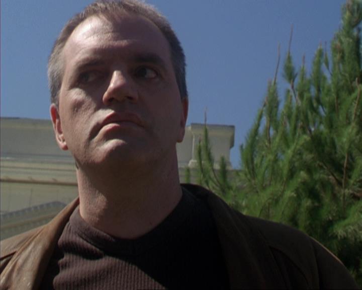 Charmed-Online-dot-net_309SleuthingWithTheEnemy0260.jpg