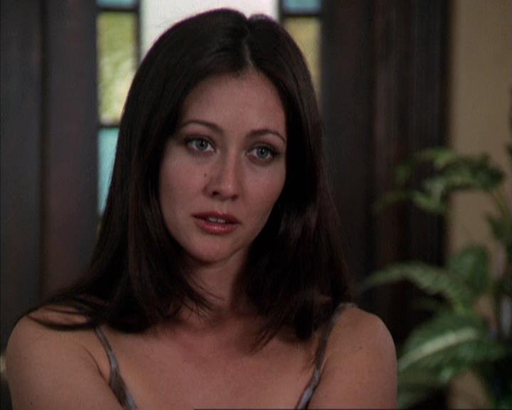 Charmed-Online-dot-net_309SleuthingWithTheEnemy0400.jpg
