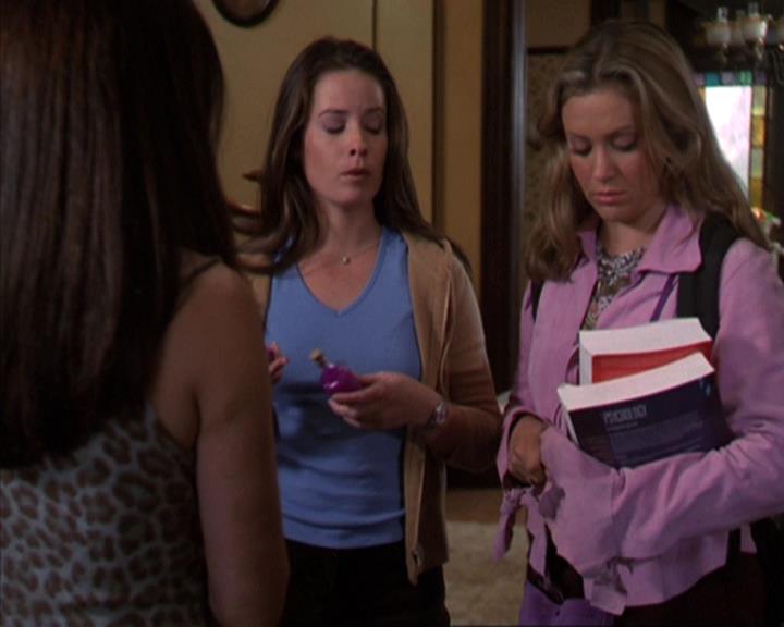 Charmed-Online-dot-net_309SleuthingWithTheEnemy0418.jpg