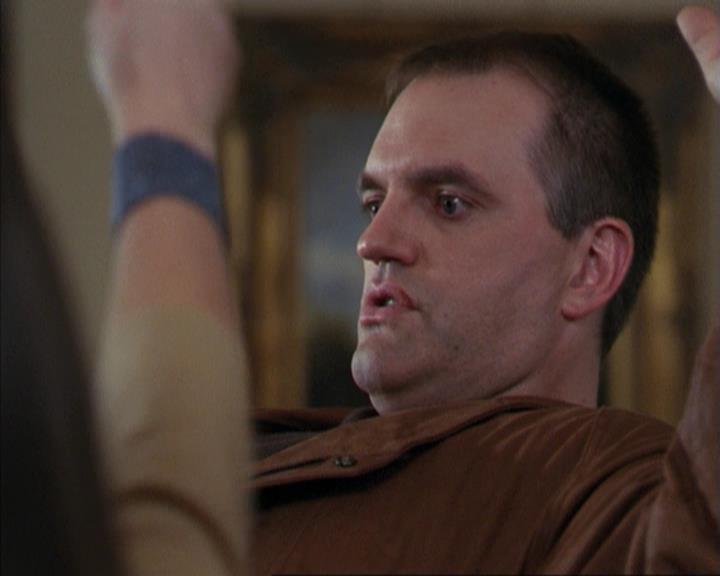 Charmed-Online-dot-net_309SleuthingWithTheEnemy0576.jpg