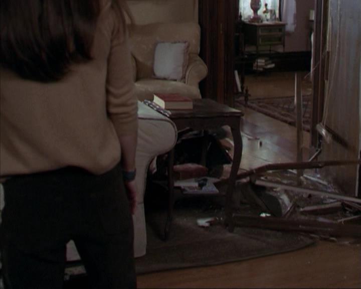 Charmed-Online-dot-net_309SleuthingWithTheEnemy0596.jpg