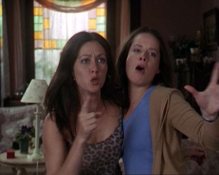 Charmed-Online-dot-net_309SleuthingWithTheEnemy0616.jpg