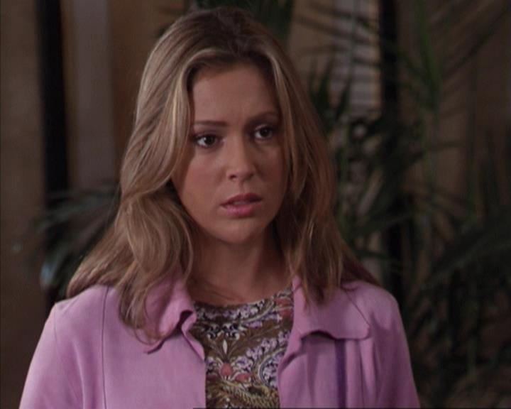 Charmed-Online-dot-net_309SleuthingWithTheEnemy0693.jpg