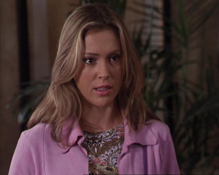 Charmed-Online-dot-net_309SleuthingWithTheEnemy0696.jpg