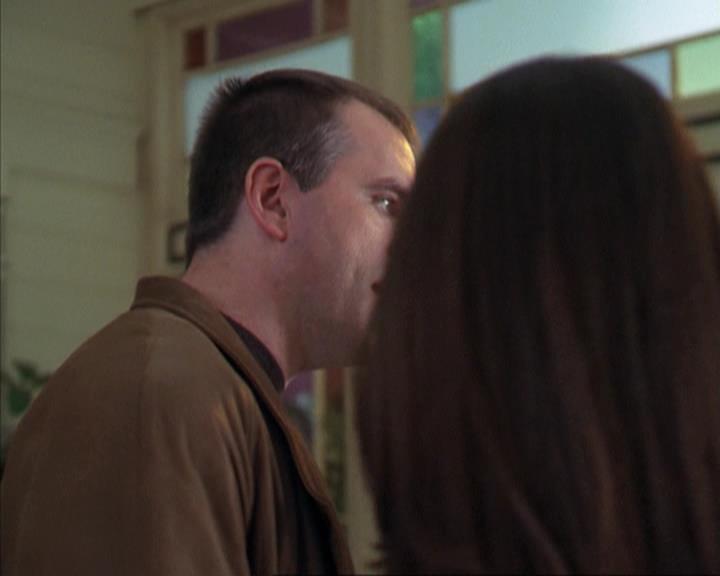 Charmed-Online-dot-net_309SleuthingWithTheEnemy0818.jpg