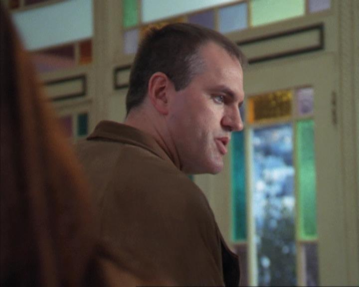 Charmed-Online-dot-net_309SleuthingWithTheEnemy0819.jpg