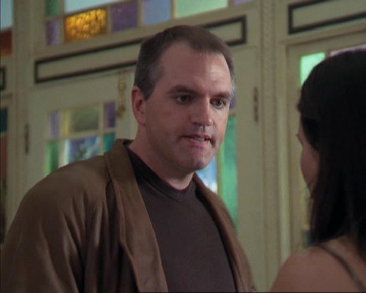 Charmed-Online-dot-net_309SleuthingWithTheEnemy0820.jpg