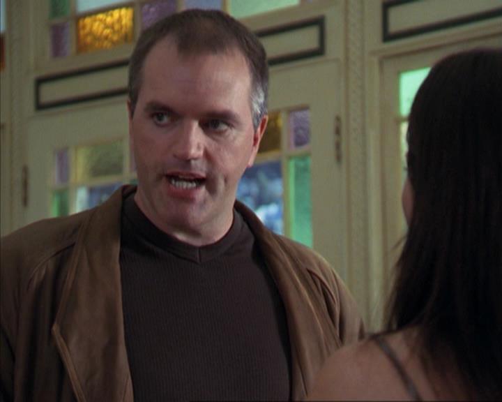 Charmed-Online-dot-net_309SleuthingWithTheEnemy0829.jpg