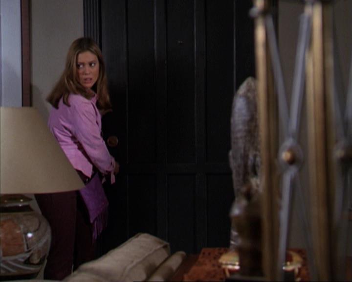 Charmed-Online-dot-net_309SleuthingWithTheEnemy0917.jpg