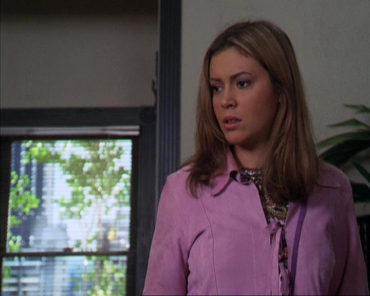 Charmed-Online-dot-net_309SleuthingWithTheEnemy0930.jpg