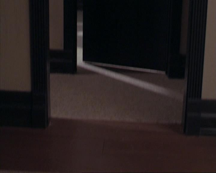 Charmed-Online-dot-net_309SleuthingWithTheEnemy0948.jpg