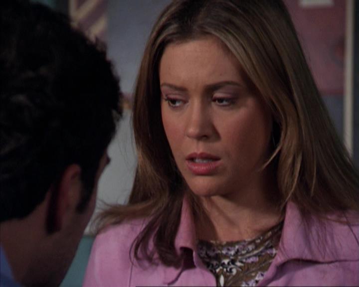 Charmed-Online-dot-net_309SleuthingWithTheEnemy1029.jpg Charmed-Online-dot-net_309SleuthingWithTheEnemy1029.jpg