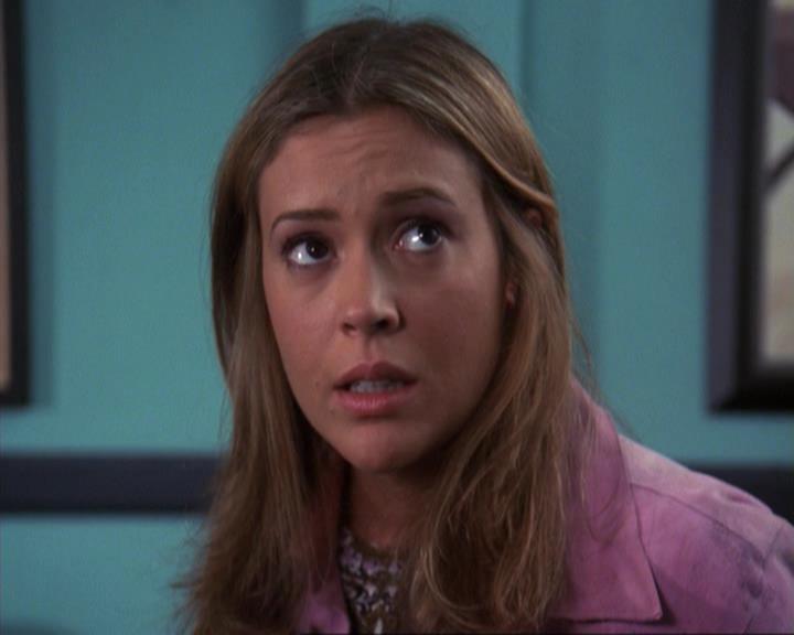 Charmed-Online-dot-net_309SleuthingWithTheEnemy1050.jpg