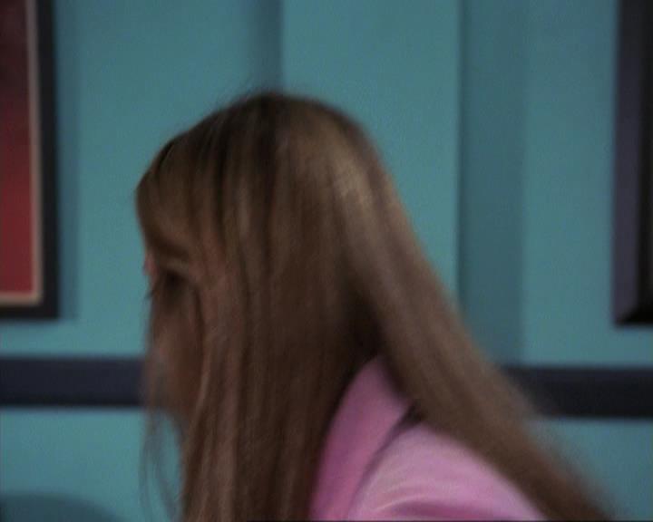Charmed-Online-dot-net_309SleuthingWithTheEnemy1052.jpg