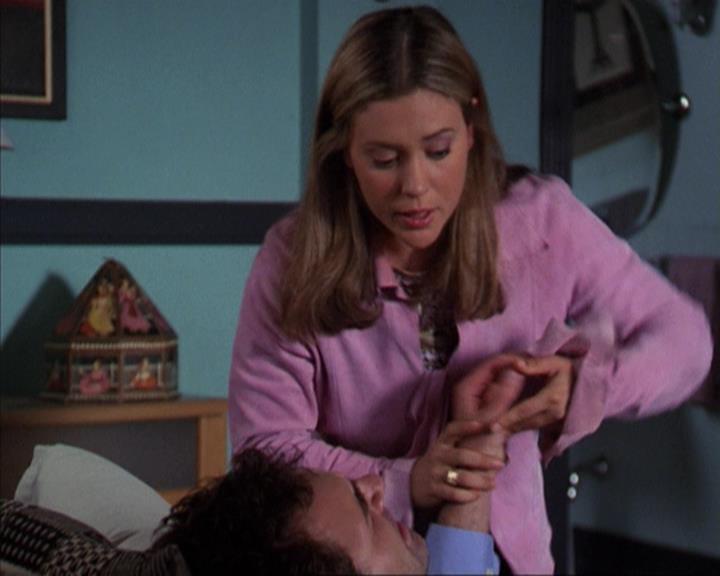 Charmed-Online-dot-net_309SleuthingWithTheEnemy1054.jpg