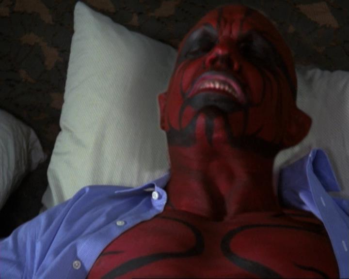 Charmed-Online-dot-net_309SleuthingWithTheEnemy1093.jpg