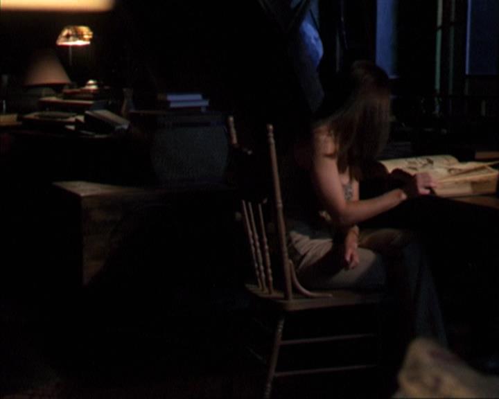 Charmed-Online-dot-net_309SleuthingWithTheEnemy1100.jpg