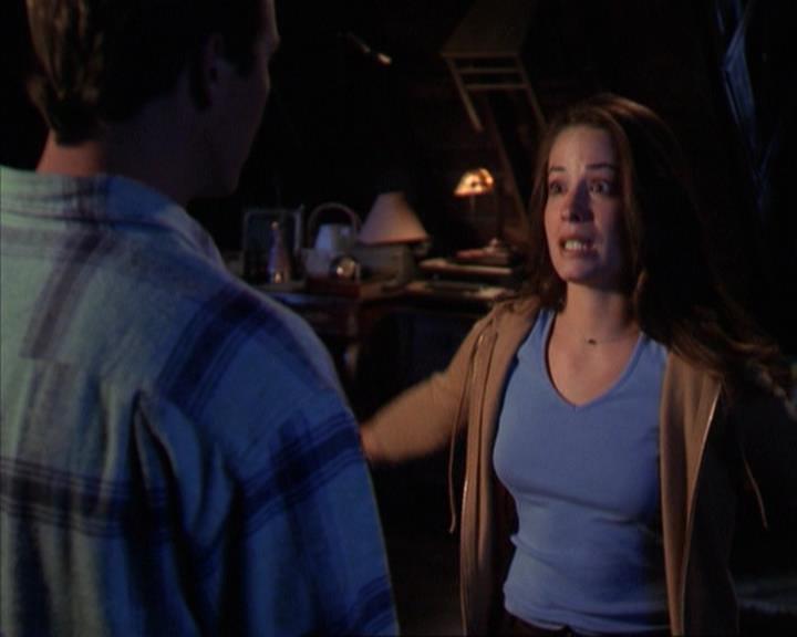 Charmed-Online-dot-net_309SleuthingWithTheEnemy1114.jpg