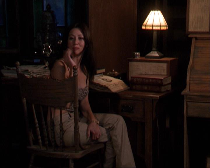 Charmed-Online-dot-net_309SleuthingWithTheEnemy1119.jpg