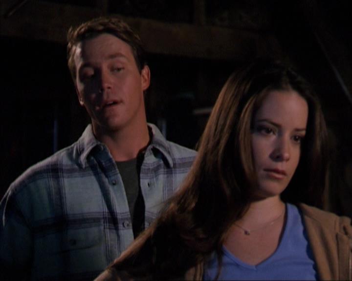 Charmed-Online-dot-net_309SleuthingWithTheEnemy1132.jpg